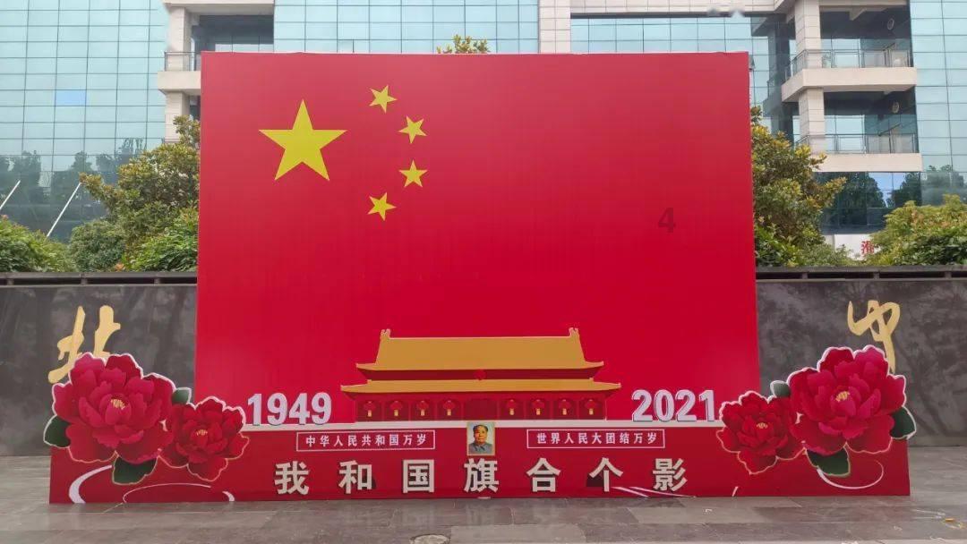美颀家园至东门城门口公交几路？